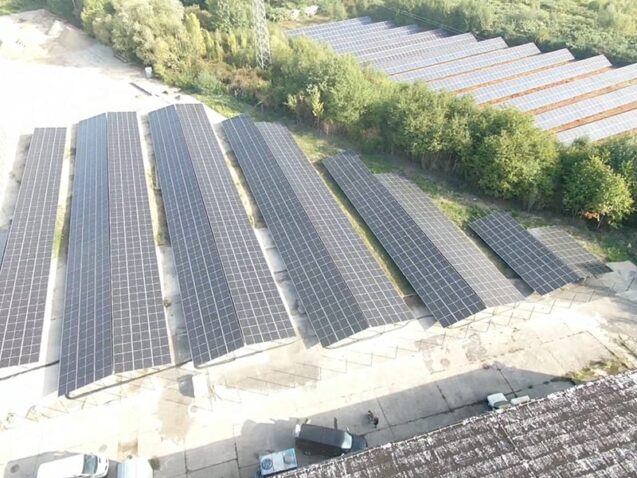 Installation of ground mounted photovoltaic panels Altenburg Solar Park 3