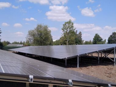 Structura panouri fotovoltaice la sol 4V Est Vest 4x4 vertical 2x2 stalpi 15