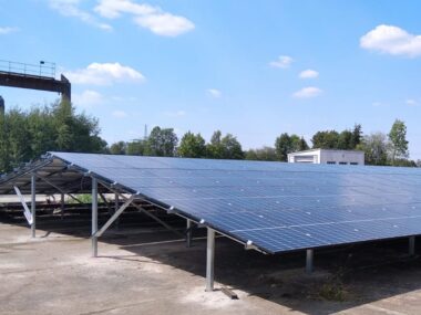 Structura panouri fotovoltaice la sol 4V Est Vest 4x4 vertical 2x2 stalpi 8